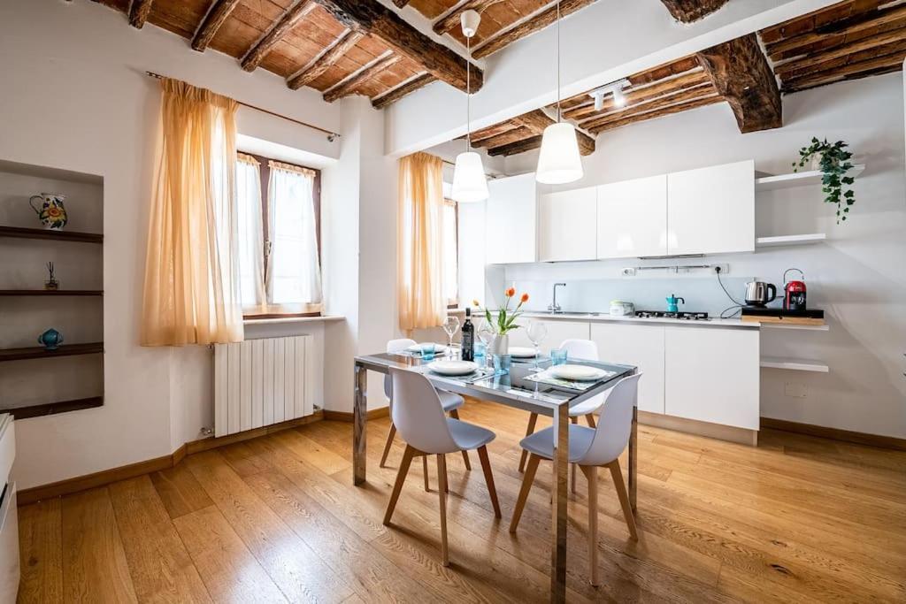 Suite 35 Nel Centro Storico Di Siena In The Historic Center Of Siena Kültér fotó
